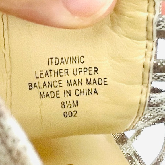 Ivanka Trump Davinic Womens Gold Leather Heels Leopard Print - Picture 7 of 8